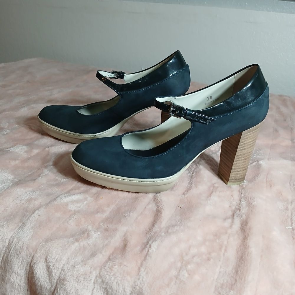 Tod's Black and Cream Mary Jane Heels with Thick Heel Size 37